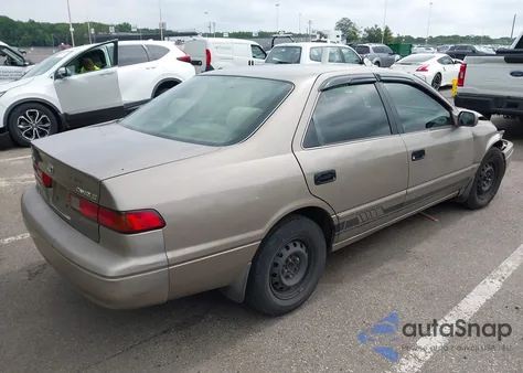 1999 Toyota Camry Le z USA, uszkodzony, nr VIN 4T1BG22K0XU593209